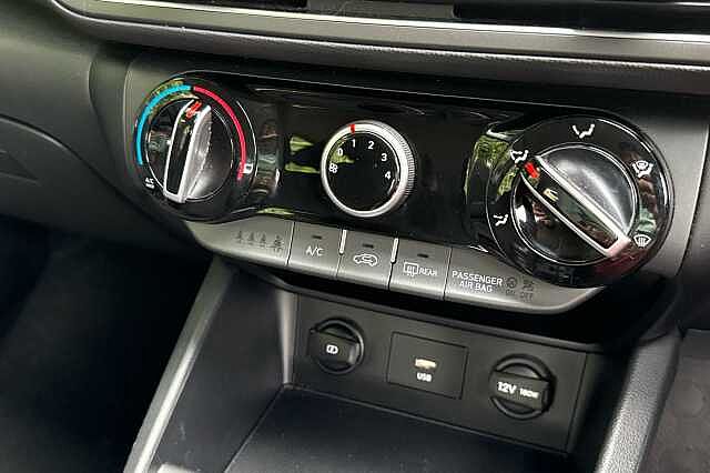 Hyundai Kona T-GDI SE CONNECT MHEV