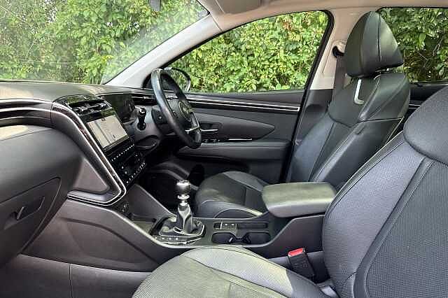 Hyundai TUCSON T-GDI ULTIMATE MHEV Phantom Black