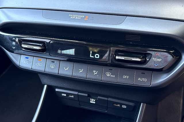 Hyundai Bayon T-GDI PREMIUM DCT MHEV
