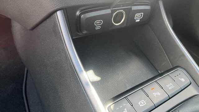 Hyundai i20 PREMIUM 1.0T 100PS 6MT MY25