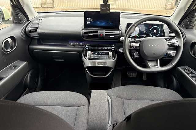 Hyundai INSTER 85kW 02 49kWh 5dr Auto Beige