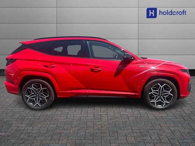 Hyundai TUCSON 1.6 TGDi Plug-in Hybrid N Line 5dr 4WD Auto Red