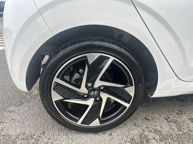 Hyundai I10 1.0 [63] Premium 5dr Auto [Nav] White