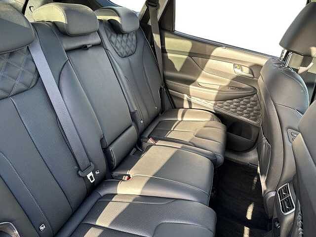 Hyundai Santa Fe 1.6 TGDi Hybrid Ultimate 5dr 4WD Auto