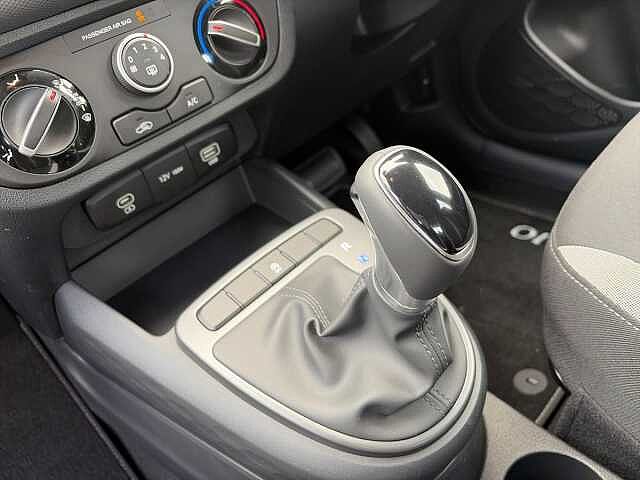 Hyundai i10 1.0 [63] Advance 5dr Auto [Nav]
