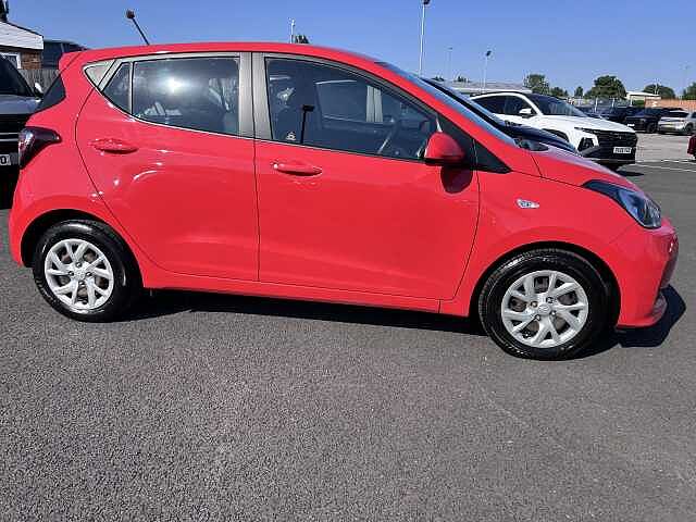 Hyundai I10 1.0 SE 5dr Red