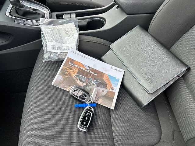 Hyundai KONA 1.6 GDi Hybrid Premium 5dr DCT Grey