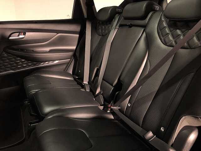 Hyundai Santa Fe 1.6 TGDi Hybrid Ultimate 5dr 4WD Auto