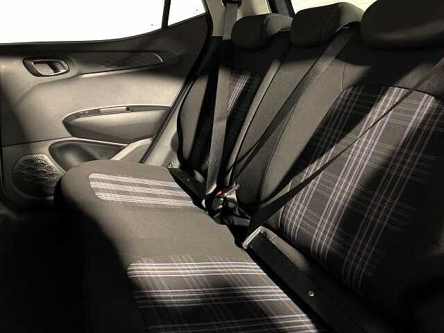 Hyundai i10 1.2 [79] Premium 5dr Auto [Nav] 5(2024)