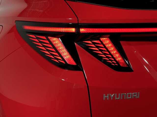 Hyundai TUCSON N Line T-Gdi Hev A Red