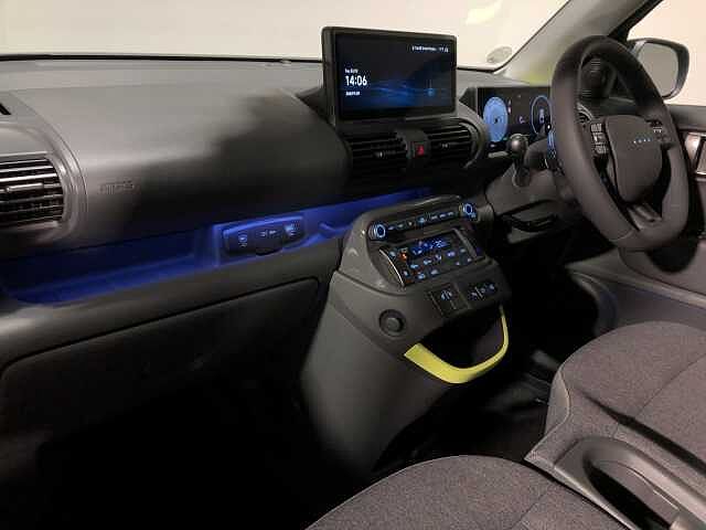 Hyundai INSTER 85kW Cross 49kWh 5dr Auto Black