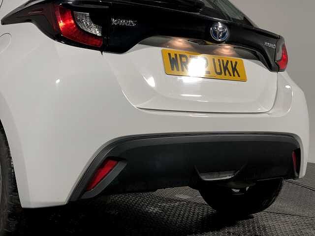 Toyota Yaris 1.5 Hybrid Icon 5dr CVT