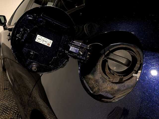 Toyota Corolla 1.8 VVT-i Hybrid Icon 5dr CVT