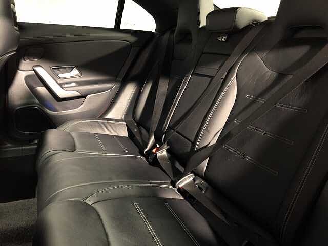 Mercedes-Benz CLA Class 220 Amg Line Premium
