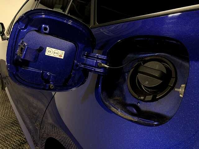 Toyota Corolla 2.0 Hybrid Design 5dr CVT