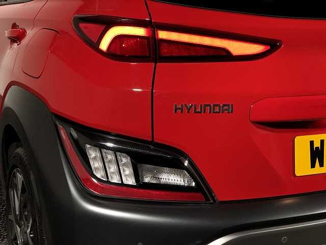 Hyundai KONA 1.6 GDi Hybrid Ultimate 5dr DCT Red
