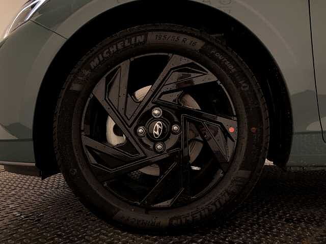 Hyundai i20 1.0T GDi 90 Black Line 5dr DCT