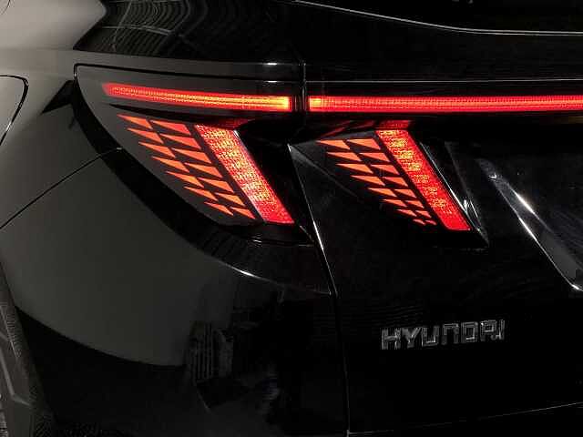 Hyundai TUCSON 1.6 TGDi 48V MHD Premium 5dr 2WD DCT Black