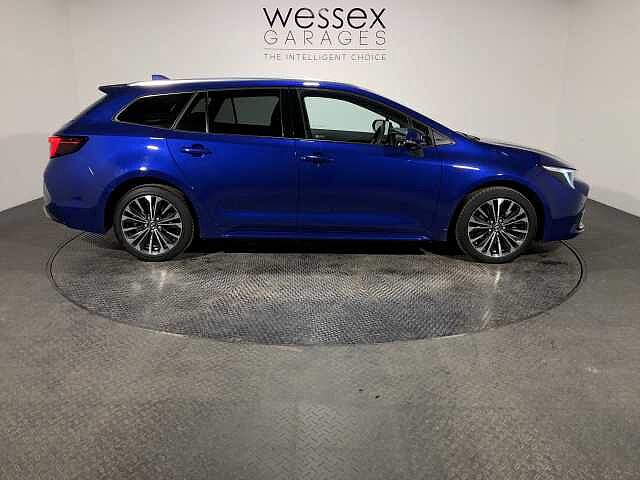 Toyota Corolla Touring Sport 2.0 Hybrid Design 5dr CVT