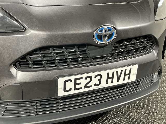 Toyota Yaris Cross 1.5 Hybrid Design 5dr CVT