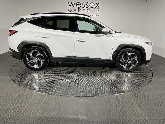 Hyundai TUCSON 1.6 TGDi 48V MHD Ultimate 5dr 2WD DCT White
