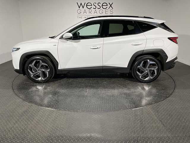 Hyundai TUCSON 1.6 TGDi 48V MHD Ultimate 5dr 2WD DCT White