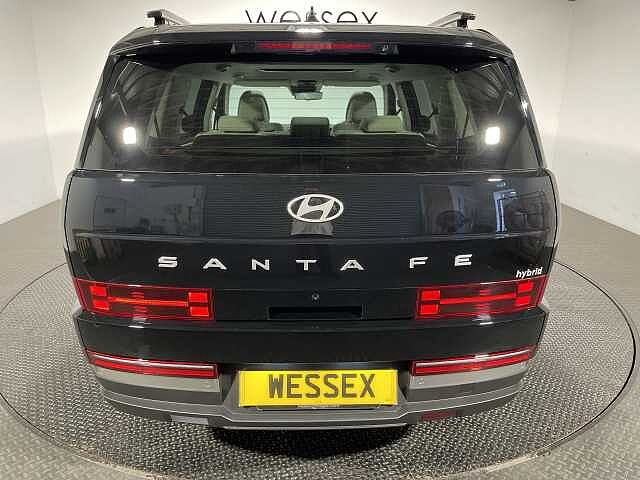 Hyundai SANTA FE 1.6 TGDi 239 Hybrid Ultimate 5dr 4WD Auto Black