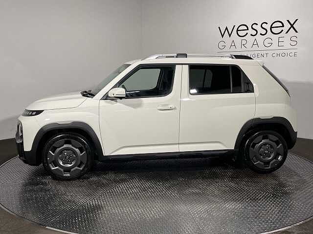 Hyundai INSTER 85kW Cross 49kWh 5dr Auto White