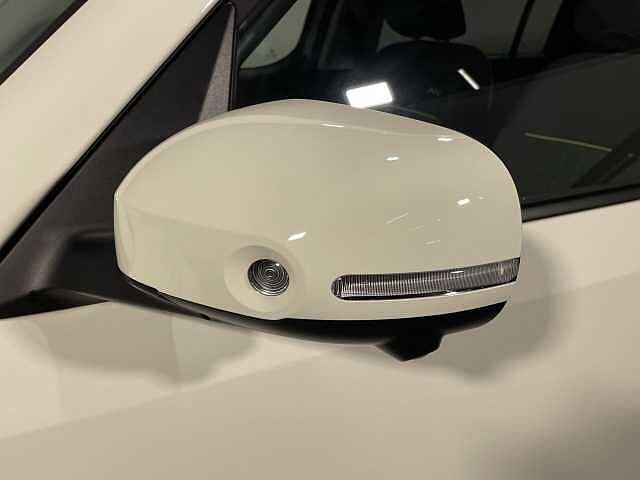 Hyundai INSTER 85kW Cross 49kWh 5dr Auto White