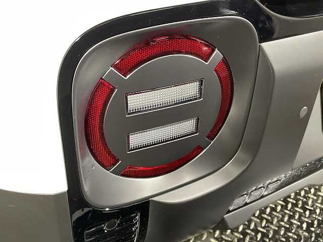 Hyundai INSTER 85kW Cross 49kWh 5dr Auto White