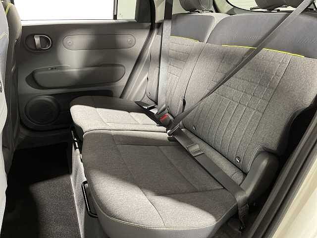 Hyundai INSTER 85kW Cross 49kWh 5dr Auto White