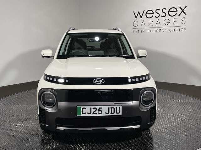 Hyundai INSTER 85kW Cross 49kWh 5dr Auto White