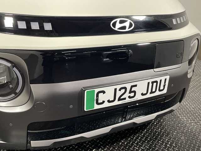Hyundai INSTER 85kW Cross 49kWh 5dr Auto White
