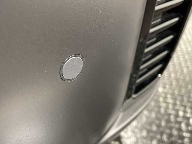 Hyundai INSTER 85kW Cross 49kWh 5dr Auto White