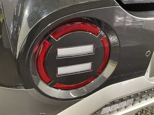 Hyundai INSTER 85kW 02 49kWh 5dr Auto Black