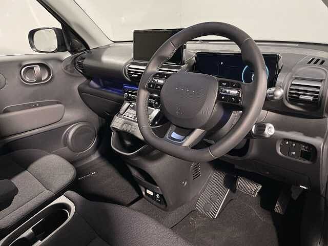 Hyundai INSTER 85kW 02 49kWh 5dr Auto Black