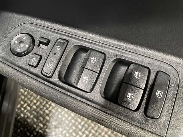 Hyundai INSTER 85kW 02 49kWh 5dr Auto Black