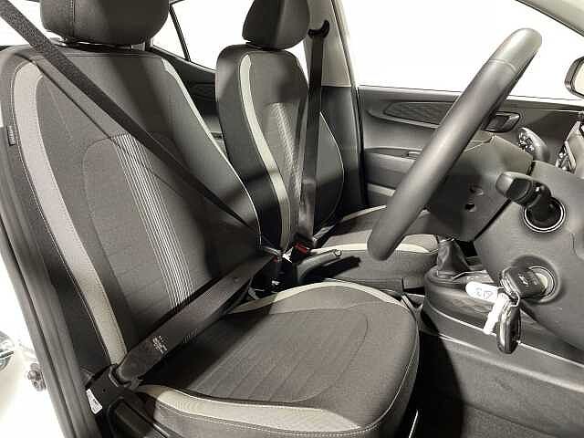 Hyundai I10 Advance Auto White