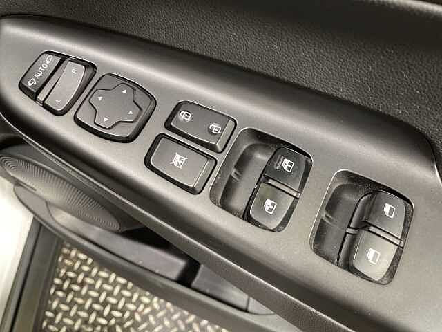 Hyundai KONA 150kW Premium 64kWh 5dr Auto White