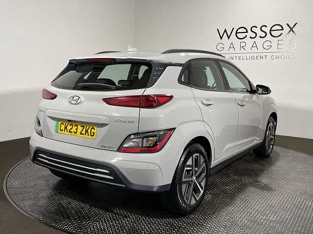 Hyundai KONA 100kW SE Connect 39kWh 5dr Auto Grey