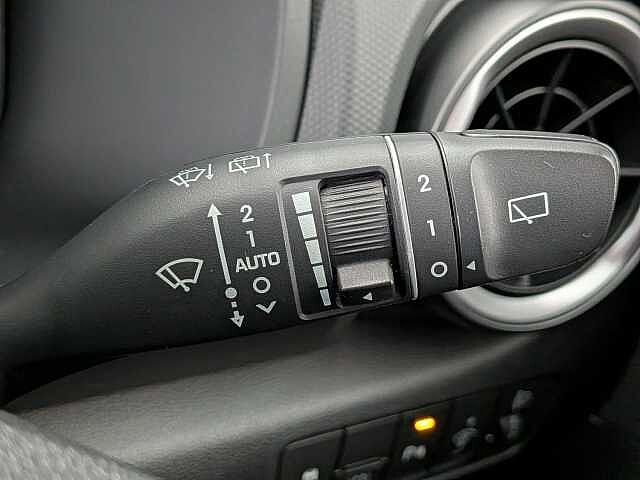 Hyundai KONA 1.6 h-GDi Premium DCT Euro 6 (s/s) 5dr Phantom Black