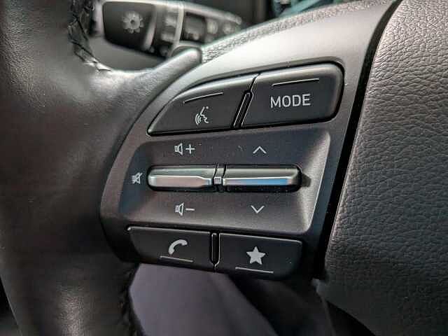 Hyundai KONA 1.6 h-GDi Premium DCT Euro 6 (s/s) 5dr Phantom Black