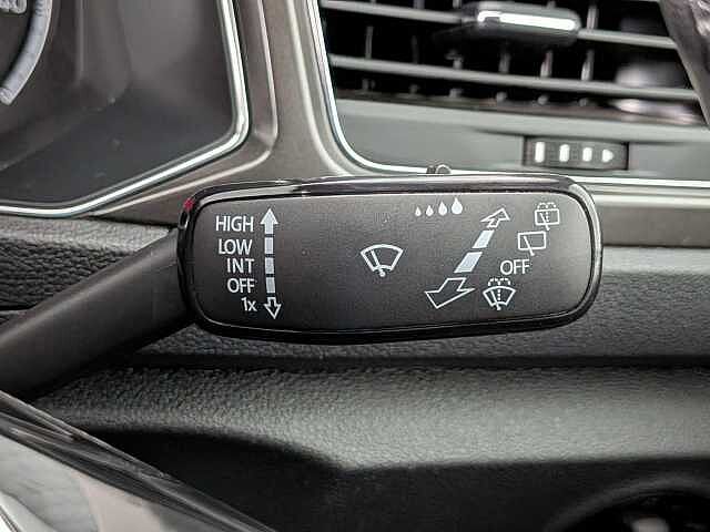 Volkswagen T-Roc 1.5 TSI EVO Design Euro 6 (s/s) 5dr