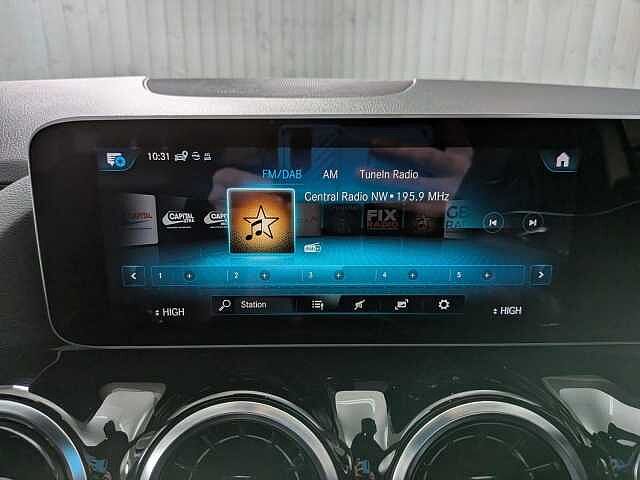 Mercedes-Benz B Class 1.3 B200 AMG Line (Executive) 7G-DCT Euro 6 (s/s) 5dr