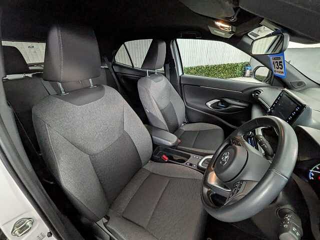 Toyota Yaris Cross 1.5 VVT-h Design SUV 5dr Petrol Hybrid E-CVT Euro 6 (s/s) (116 ps)