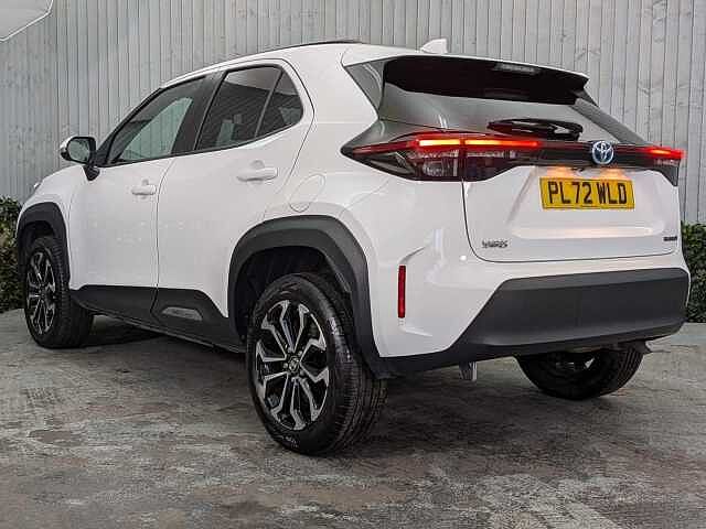 Toyota Yaris Cross 1.5 VVT-h Design SUV 5dr Petrol Hybrid E-CVT Euro 6 (s/s) (116 ps)