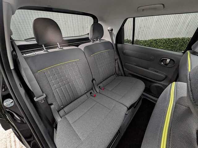 Hyundai INSTER Long Range 49kWh Cross Auto 5dr Abyss Black