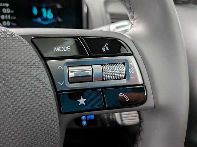 Hyundai INSTER Long Range 49kWh Cross Auto 5dr Abyss Black