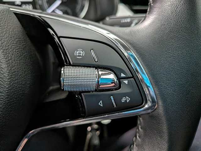 SKODA Kamiq 1.5 TSI ACT SE Drive DSG Euro 6 (s/s) 5dr