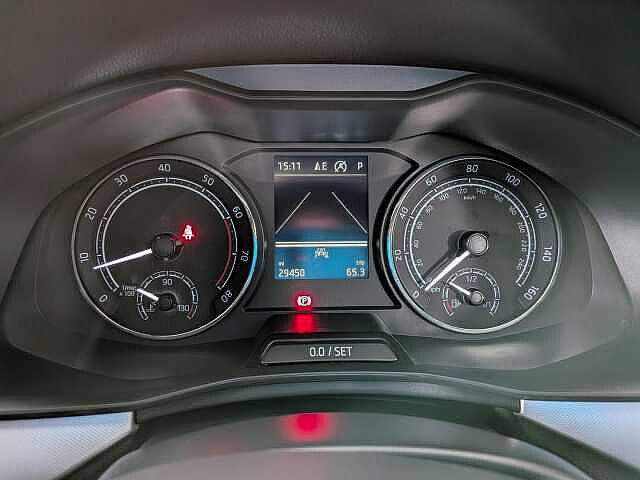 SKODA Kamiq 1.5 TSI ACT SE Drive DSG Euro 6 (s/s) 5dr